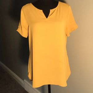 VanHeusen Mustard Top